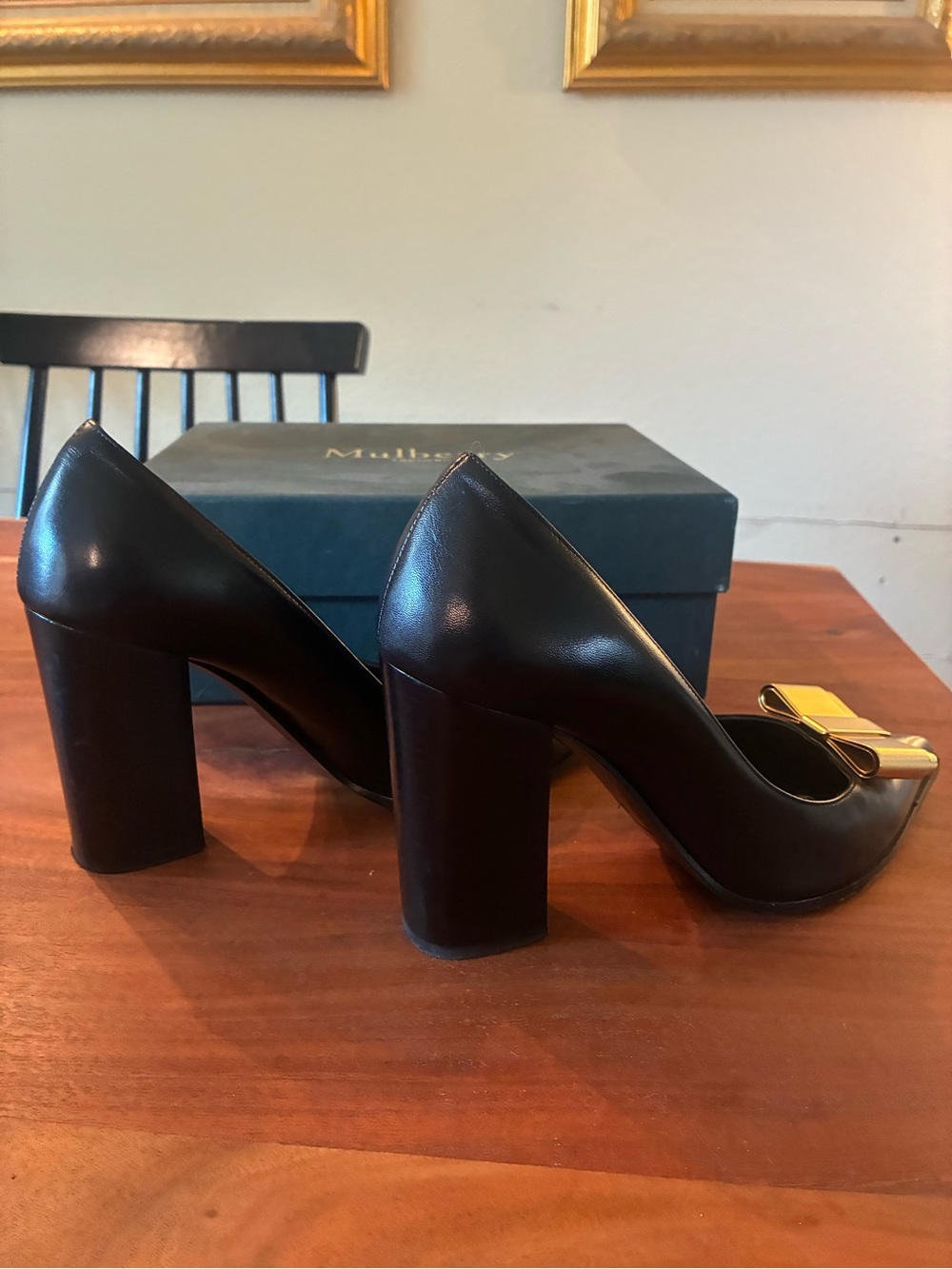 Mulberry Black Pointed Leather Pumps with Gold Bow - Picture 7 of 7